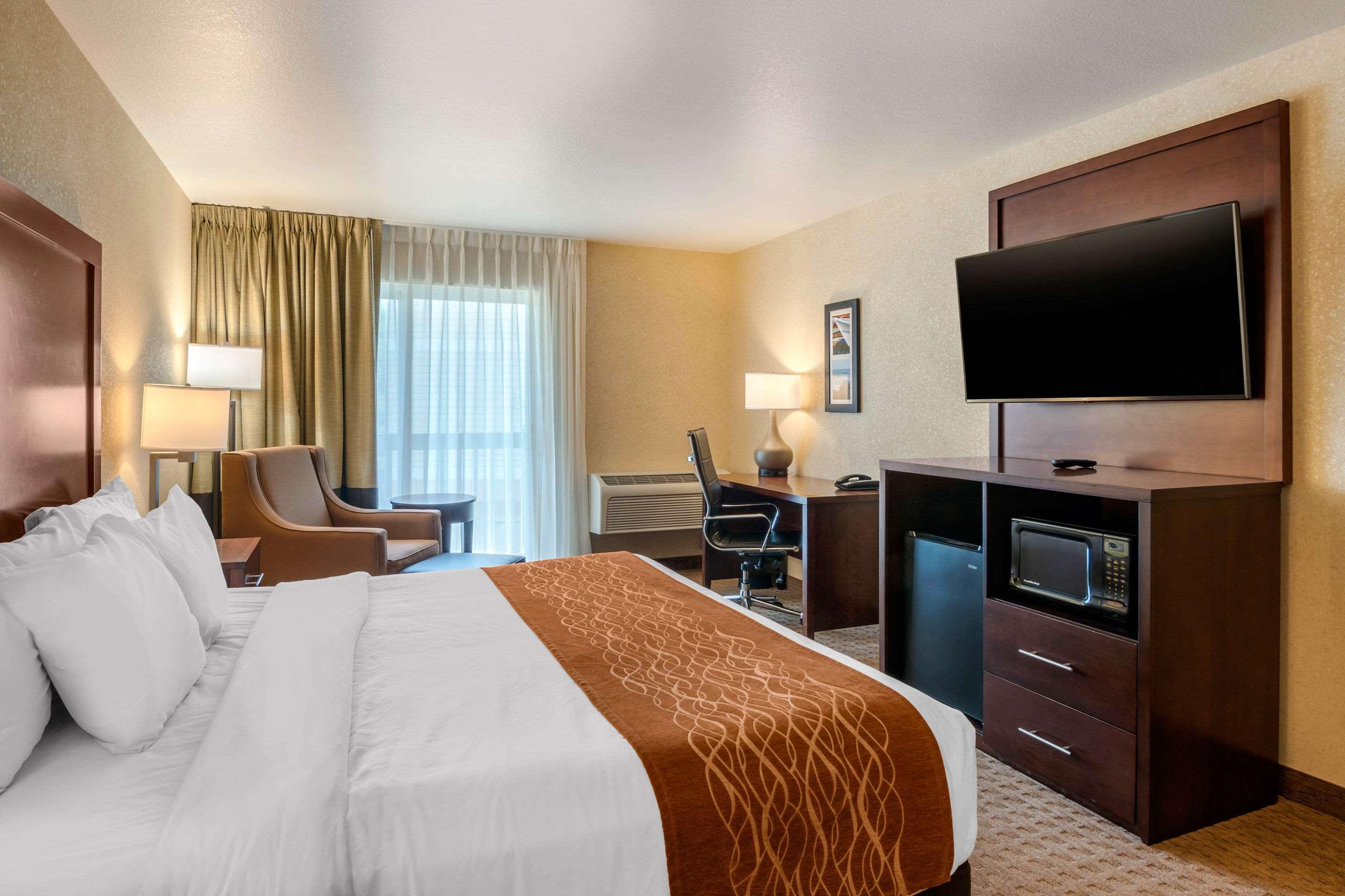 Comfort Inn & Suites Lincoln City Extérieur photo