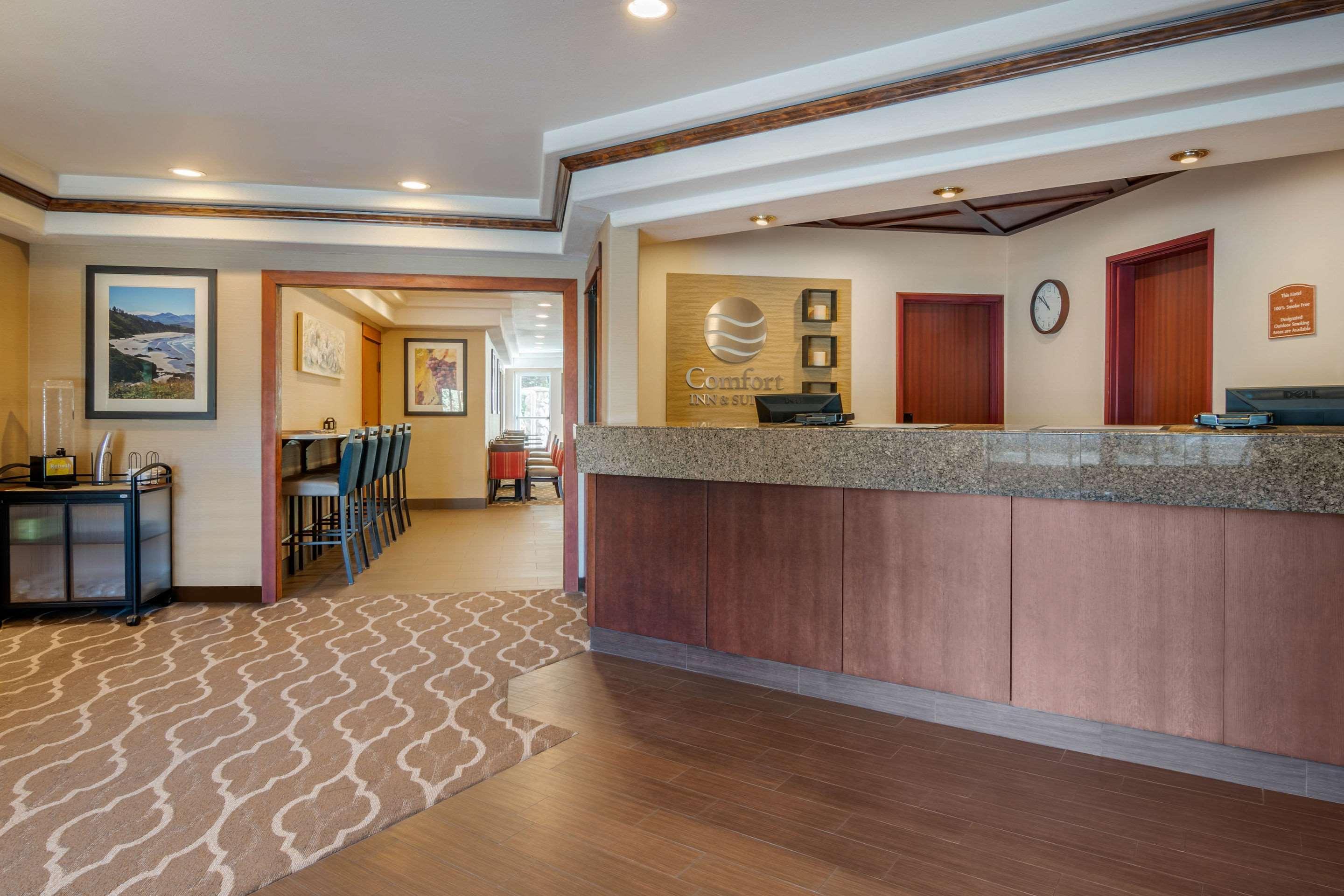 Comfort Inn & Suites Lincoln City Extérieur photo