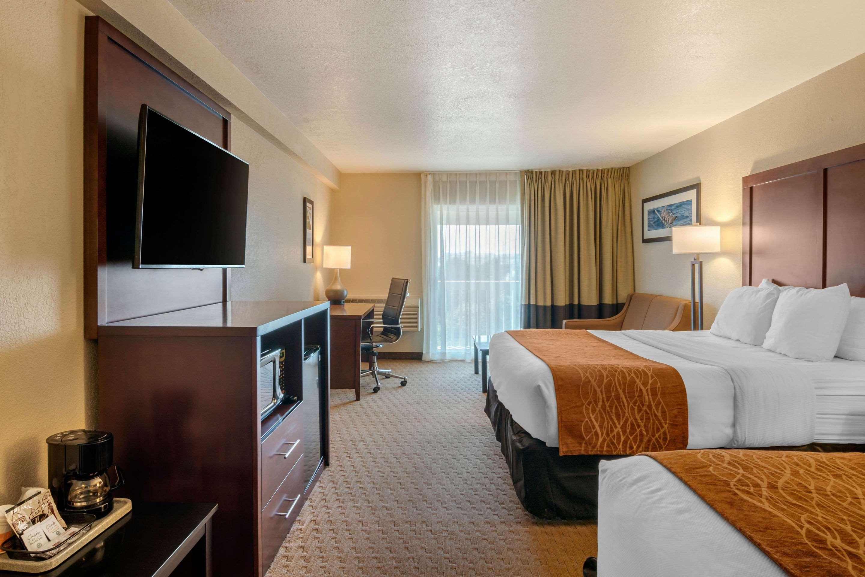 Comfort Inn & Suites Lincoln City Extérieur photo