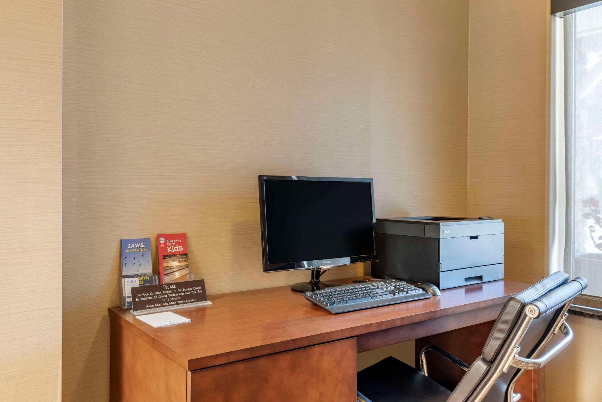 Comfort Inn & Suites Lincoln City Extérieur photo