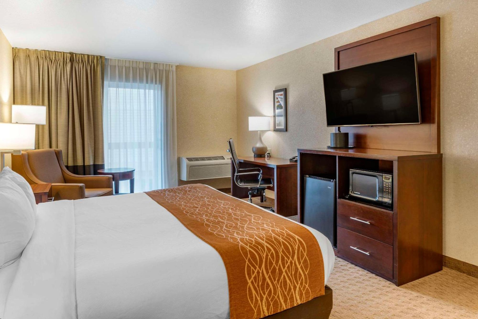 Comfort Inn & Suites Lincoln City Extérieur photo