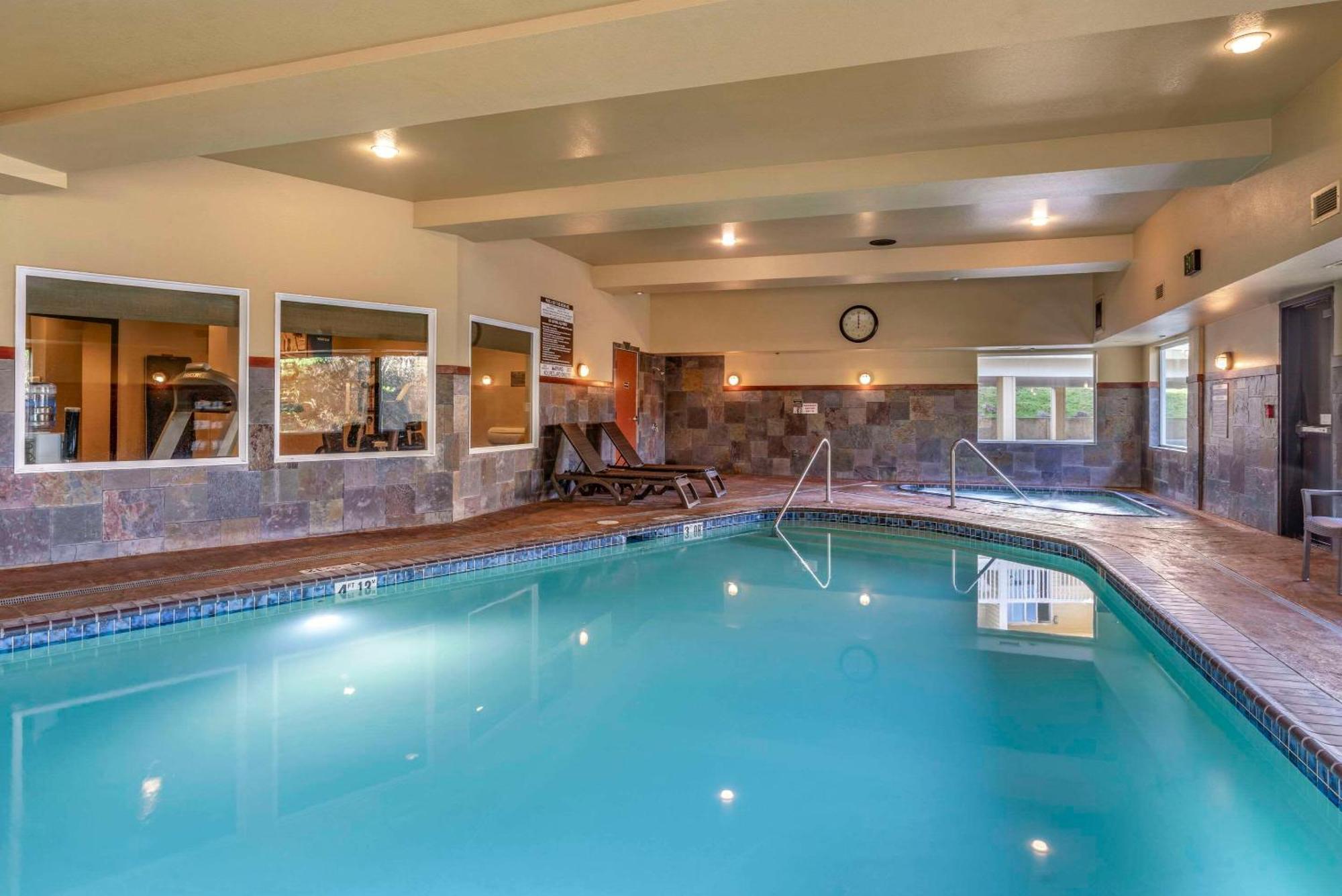 Comfort Inn & Suites Lincoln City Extérieur photo