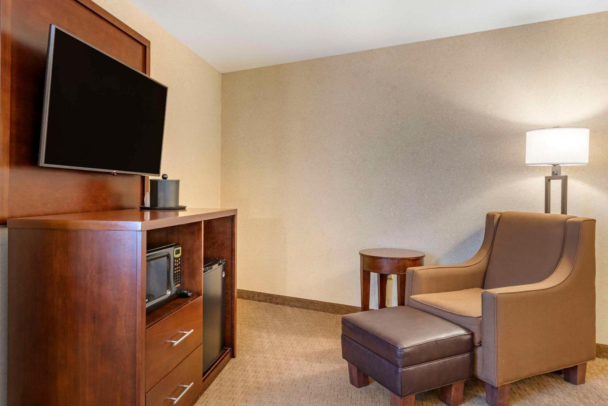 Comfort Inn & Suites Lincoln City Extérieur photo