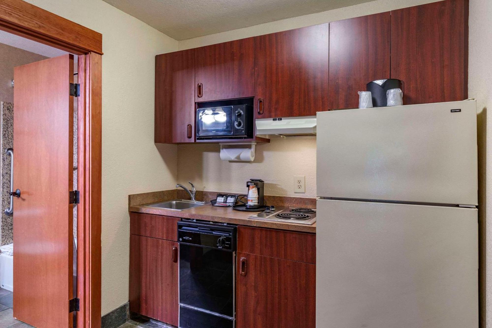 Comfort Inn & Suites Lincoln City Extérieur photo